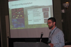 François Lambert presenting his program on the Gesneria viridiflora complex