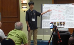 Hiroki Nagao presenting his poster "Geographic Distribution of Gesneriaceae in Cuba" Hiroki Nagao presenting his poster "Geographic Distribution of Gesneriaceae in Cuba"