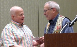 Paul Kroll receives his award for Artistic Sweepstakes from Paul Susi
