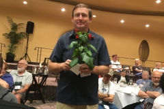 Tom Bruning assisting at the live auction